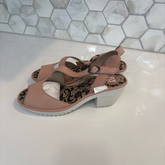 FLY LONDON CUPIDO PEEP, TOE SANDAL
NEW main image 3